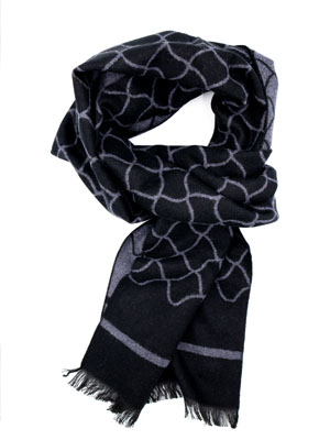  spectacular winter scarf with fringes  - 10366 - € 19.68