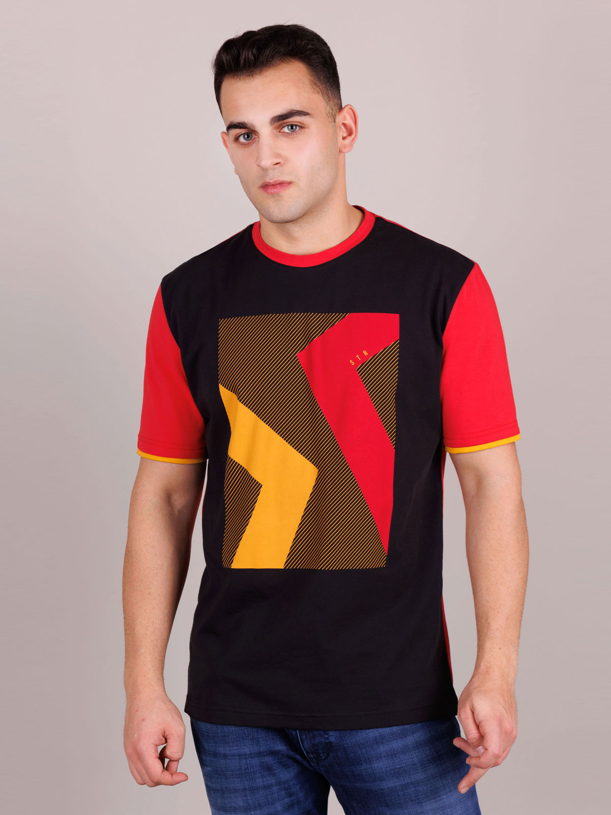 Σετ μπλουζάκια σε μαύρο και κόκκινο - 13020 - € 44.43 img3