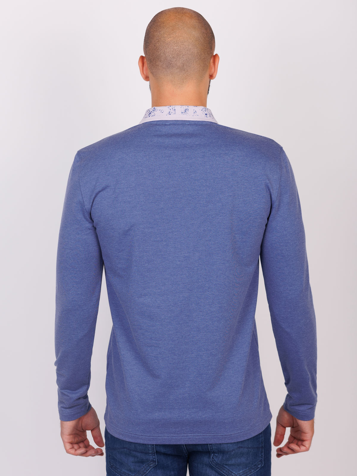 Blouse in blue with a spectacular collar - 18260 € 33.18 img2