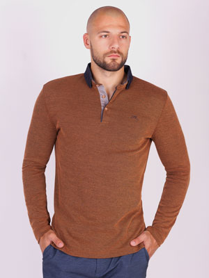 Mens blouse with contrasting collar - 18272 - € 35.43
