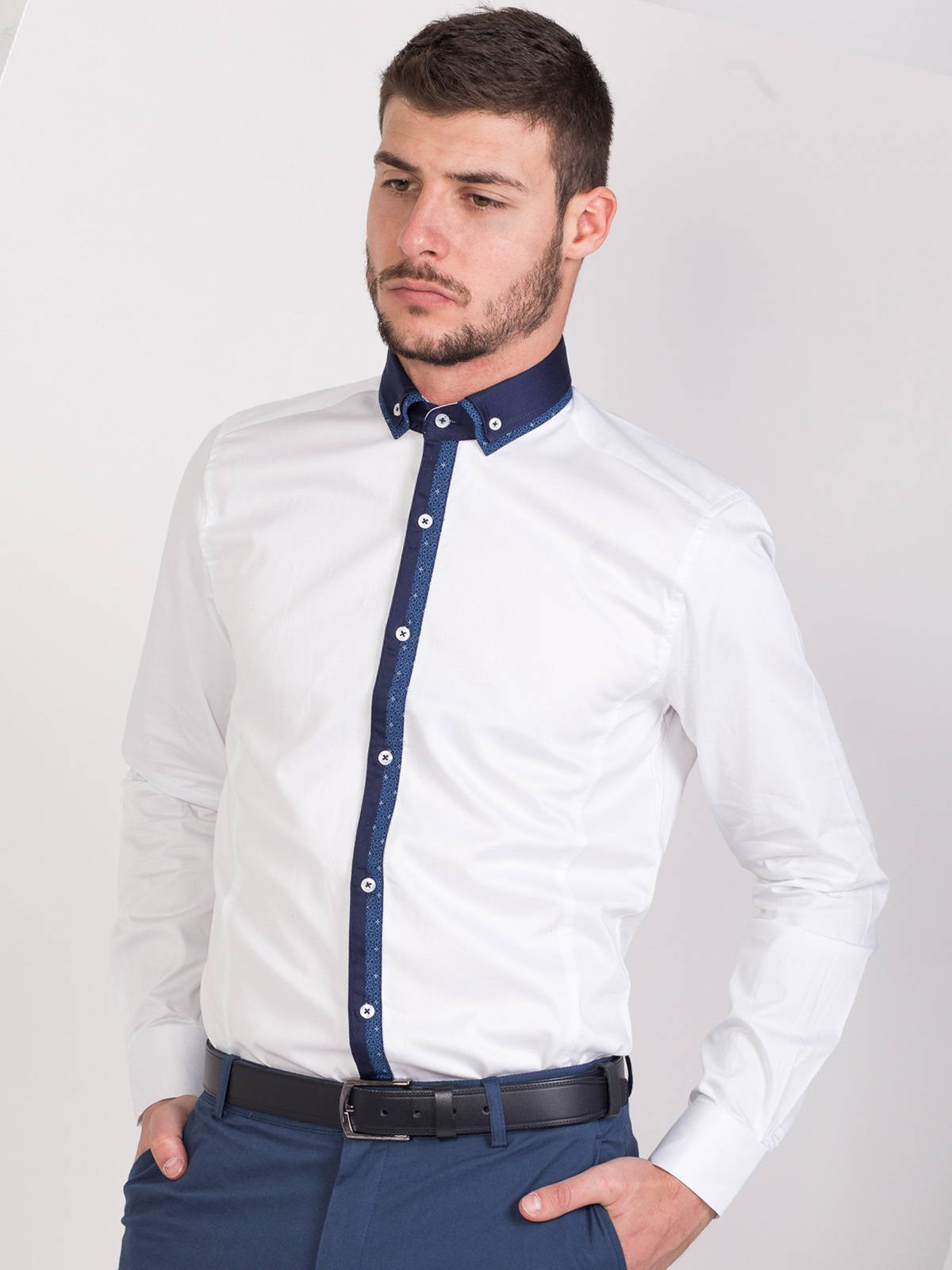 Shirt in white with dark blue elements - 21435 € 21.93 img3