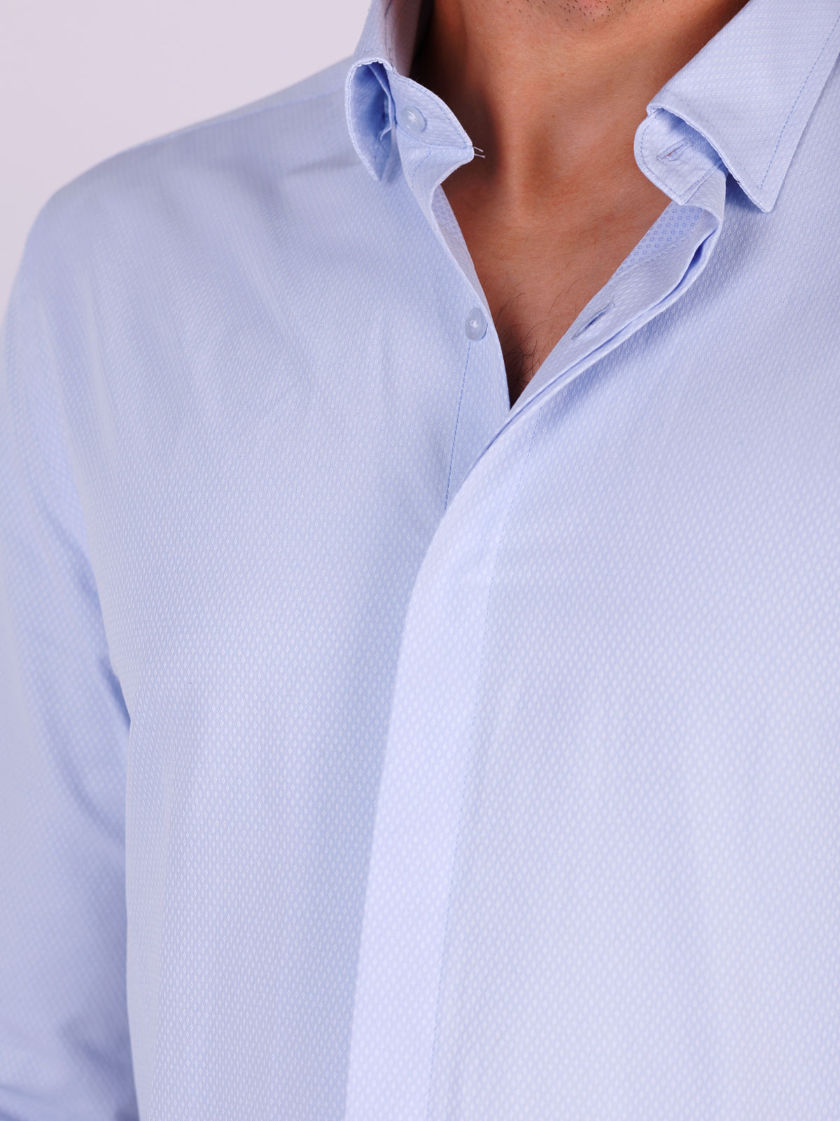 Light blue shirt with small rhomboids - 21436 € 48.37 img3