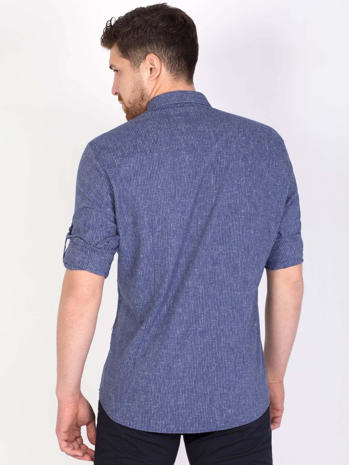 Shirt in dark blue with fine stripes - 21496 € 24.75 img4