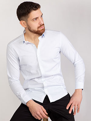 Λευκό πουκάμισο με μικρές γαλάζιες κουκ-21502-€ 40.49