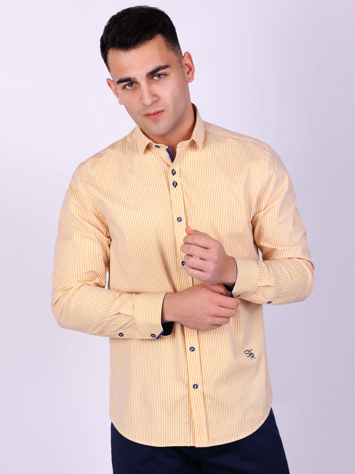 White shirt with a yellow stripe - 21524 € 30.93 img3