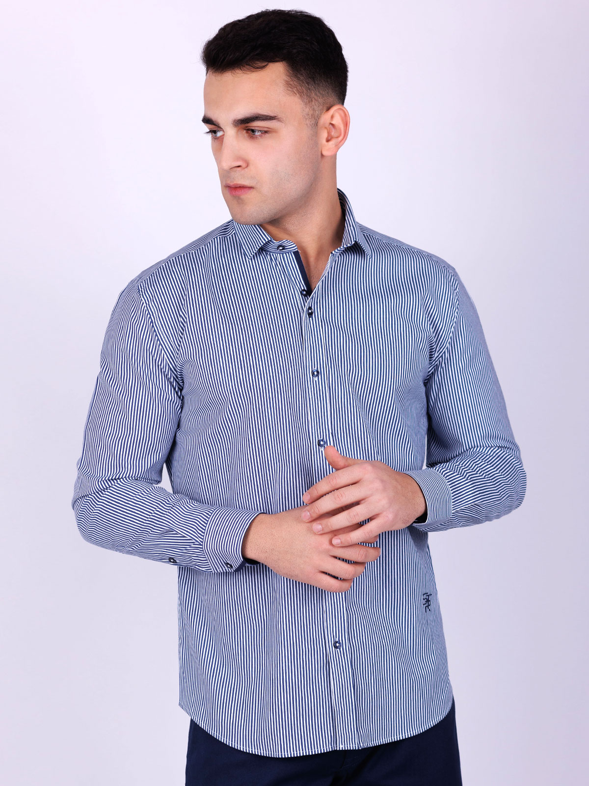 Shirt with print in dark blue stripe - 21525 € 30.93 img3
