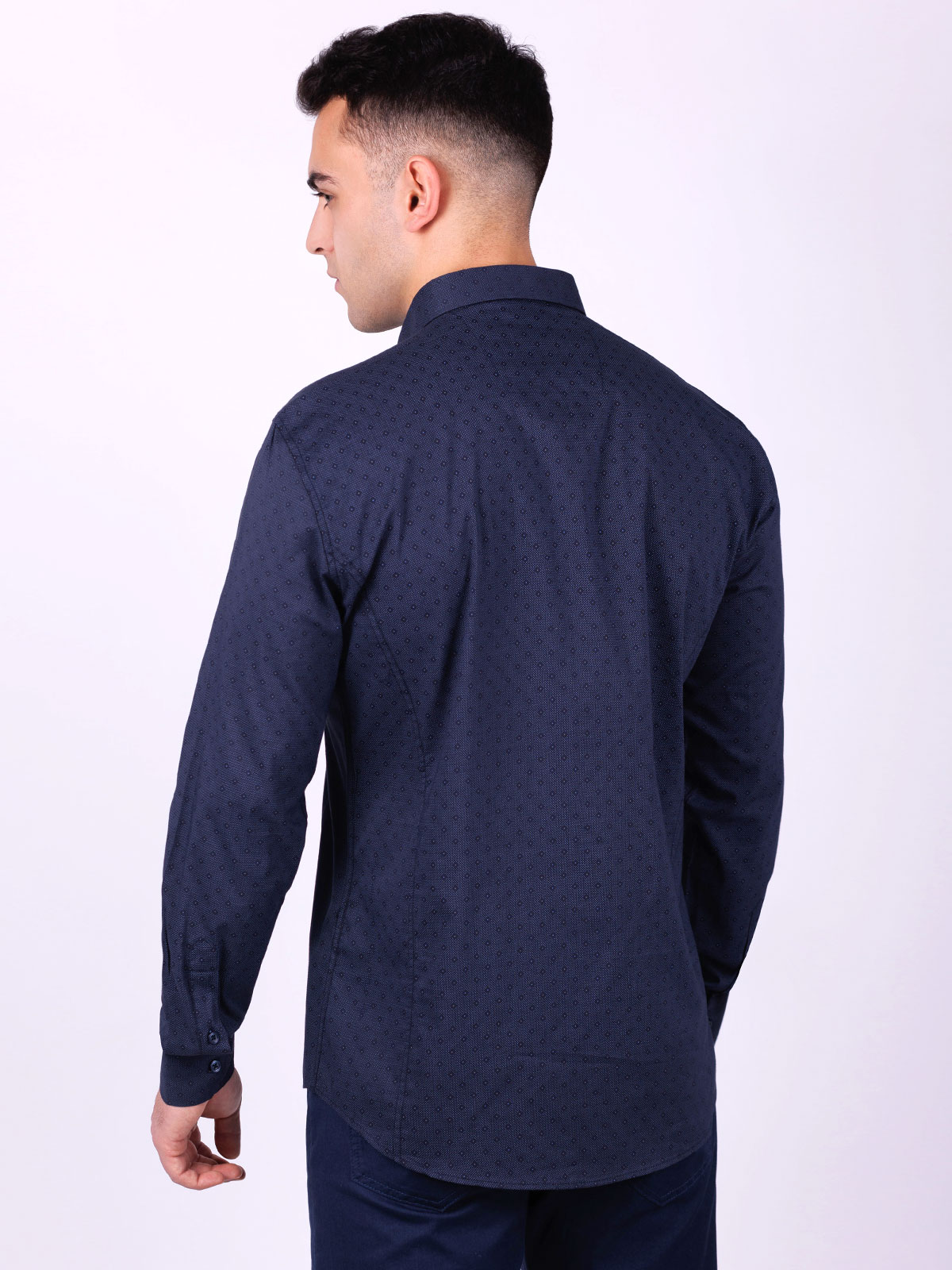 Shirt in dark blue with a figure pattern - 21536 € 43.87 img4