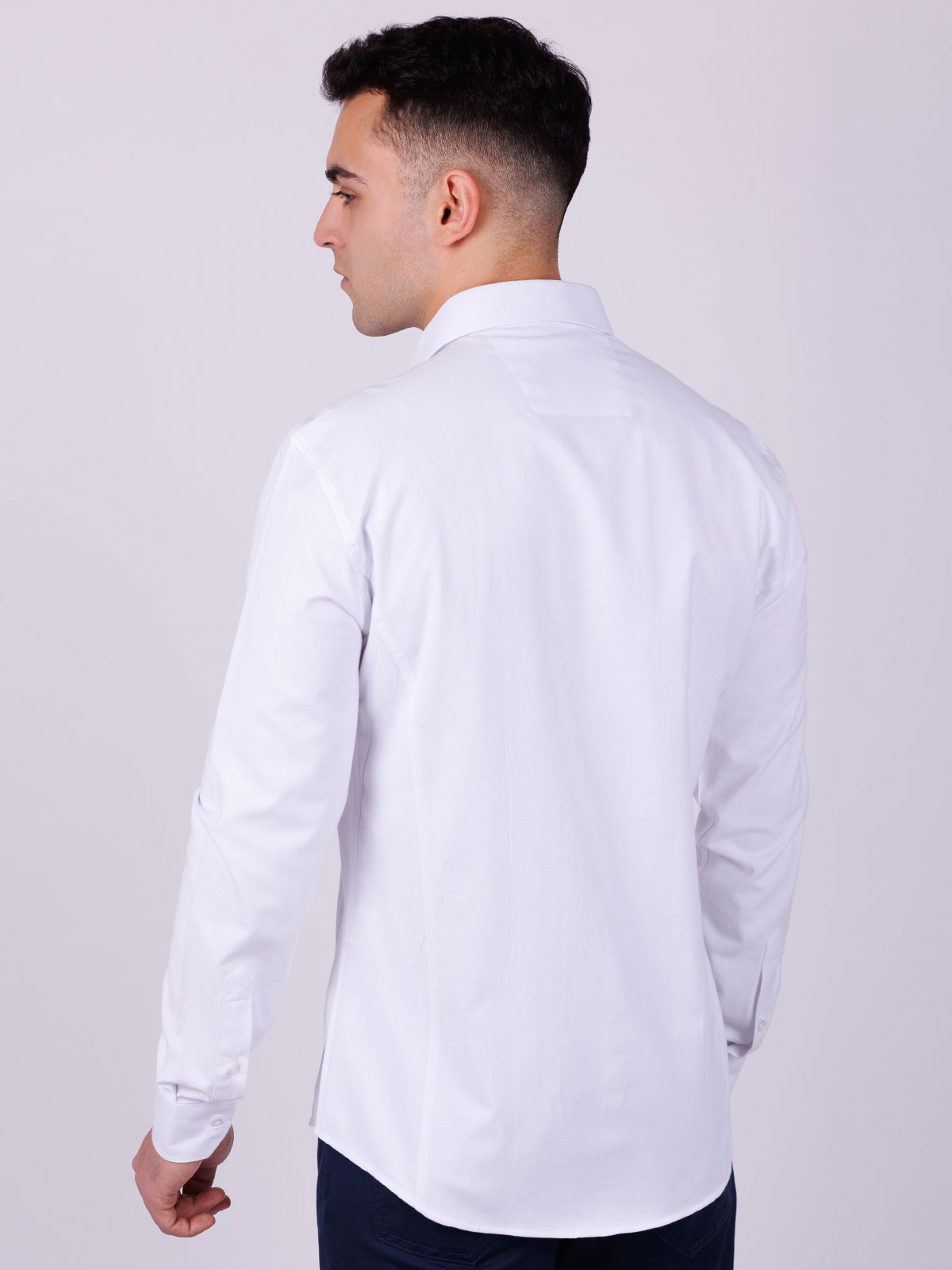 Λευκό πουκάμισο με ριγέ ανάγλυφο - 21539 € 48.37 img4