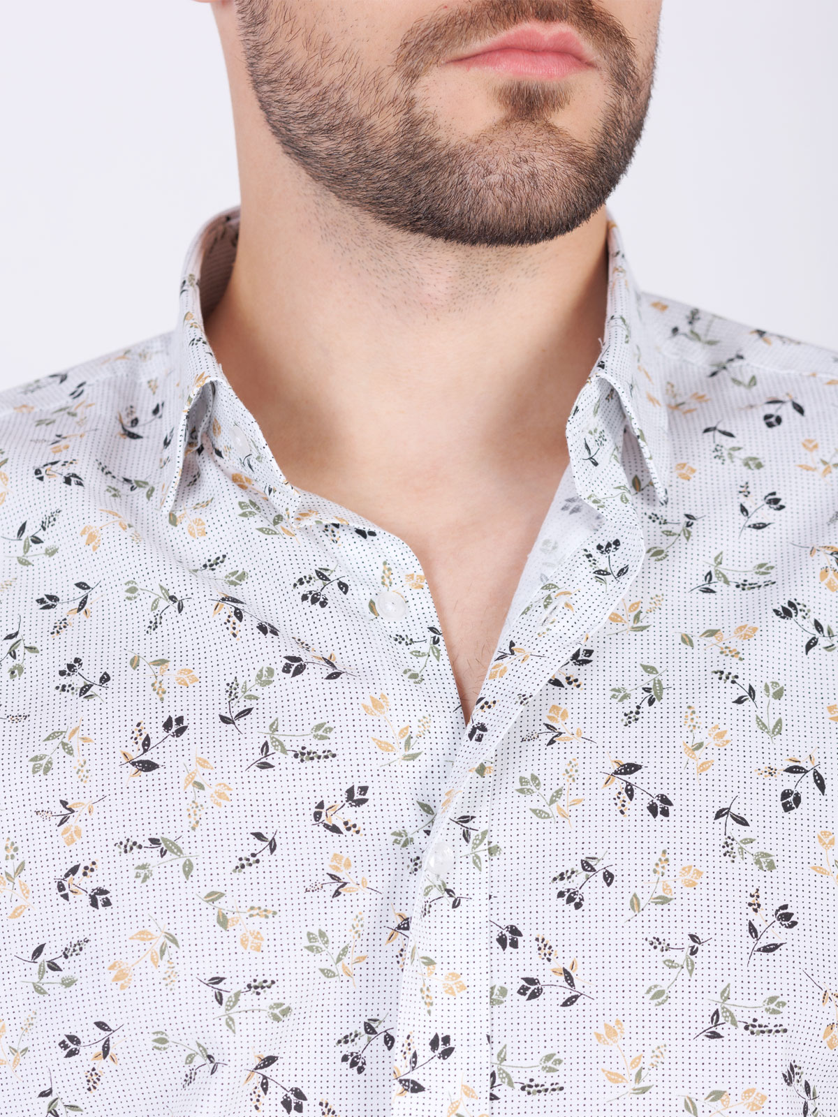 Mens shirt in white with printed leaves - 21547 € 43.87 img3