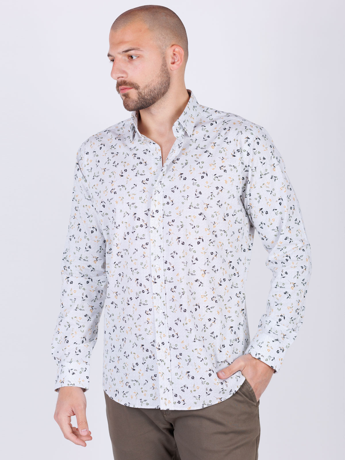 Mens shirt in white with printed leaves - 21547 € 43.87 img4