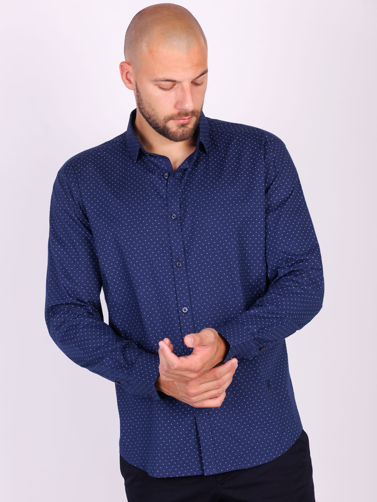 Mens shirt with white figures - 21572 € 44.43 img4