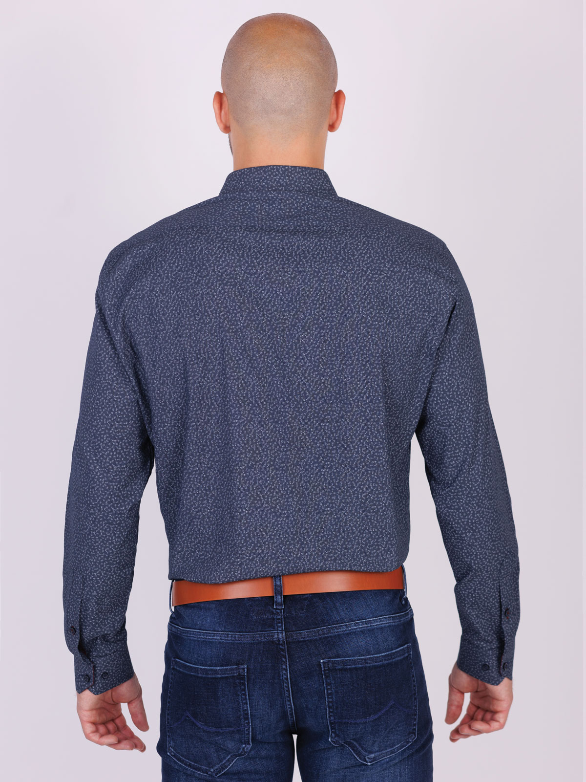 Mens shirt with gray figures - 21575 € 44.43 img2