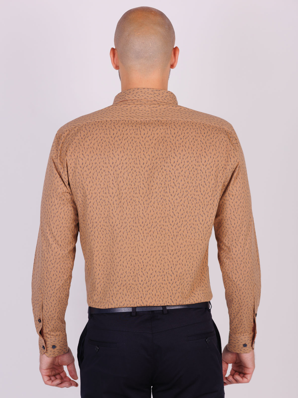 Elegant shirt in camel - 21576 € 44.43 img2