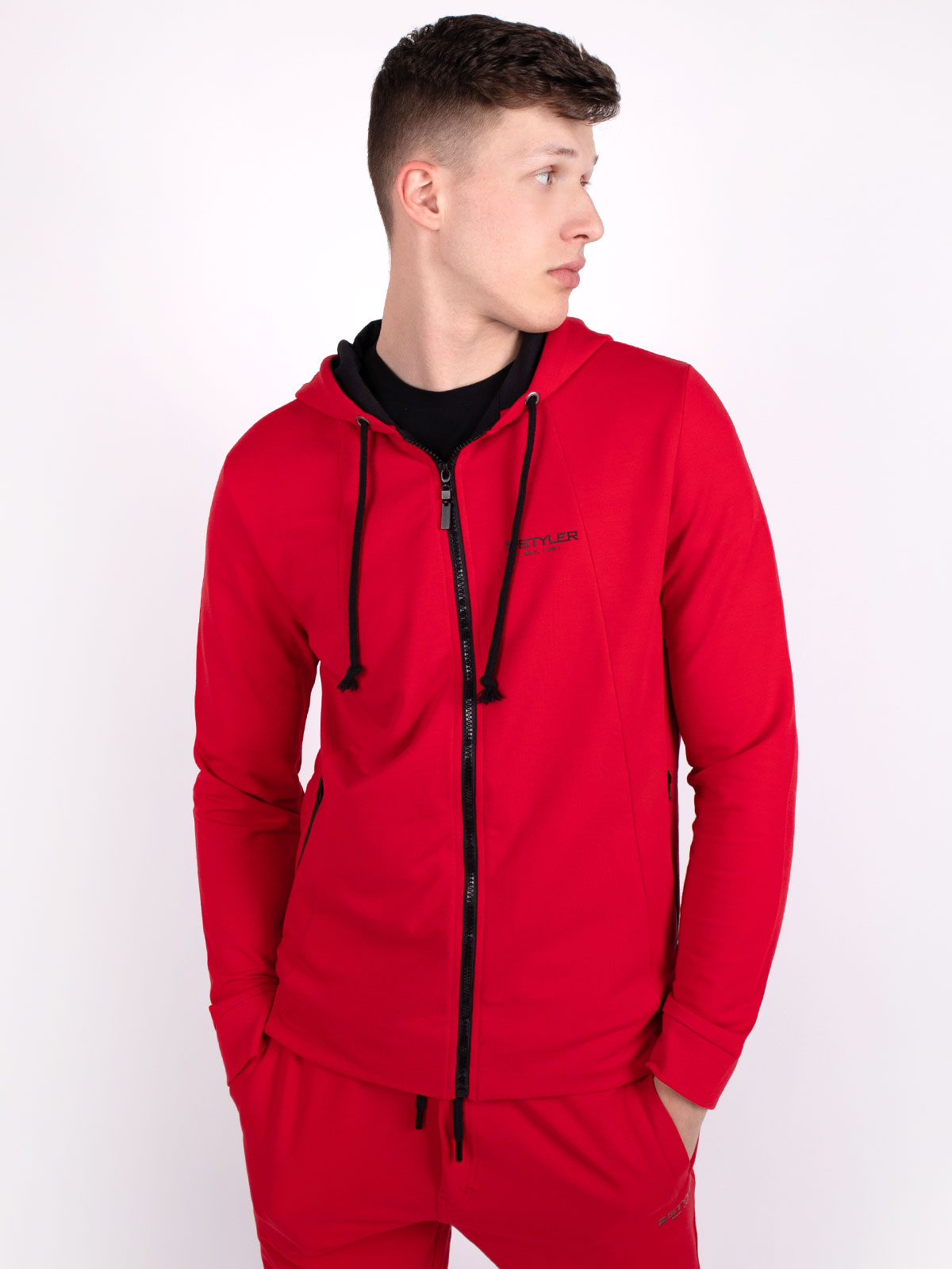 Αθλητικό φούτερ σε κόκκινο χρώμα με κου - 28090 € 27.56 img2