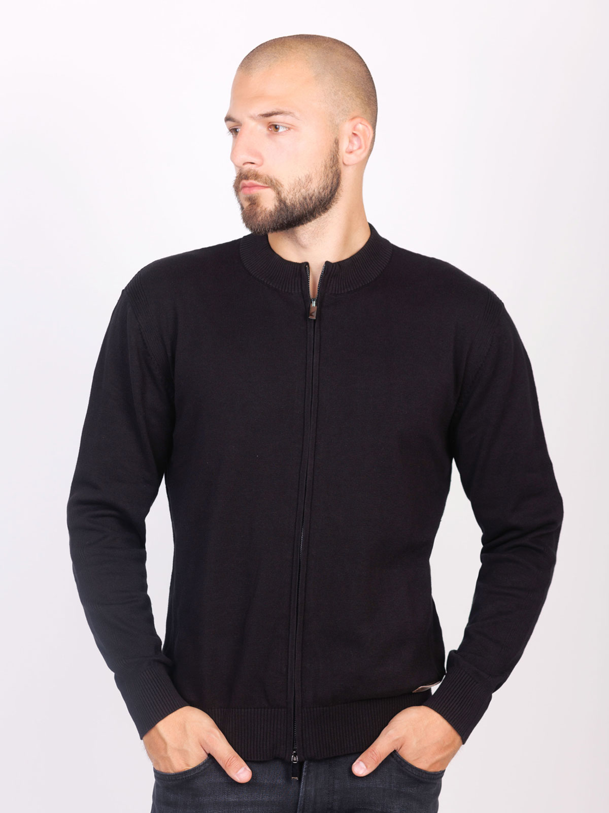 Cardigan bărbătesc în negru - 28125 € 38.81 img1