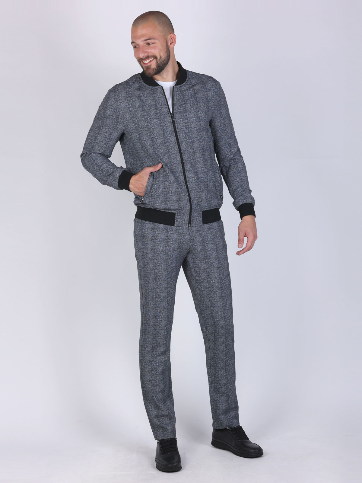 Sports pants in gray - 29005 € 27.56 img3