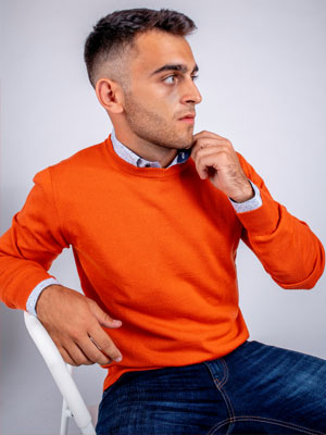 Orange sweater outfit men hotsell