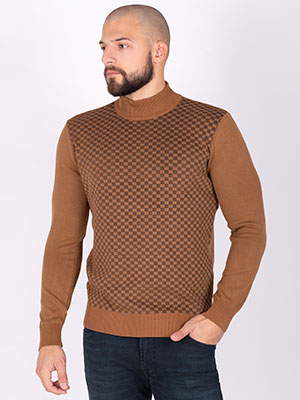 Polo shirt in brown with a checkered pat - 35303 - € 38.81