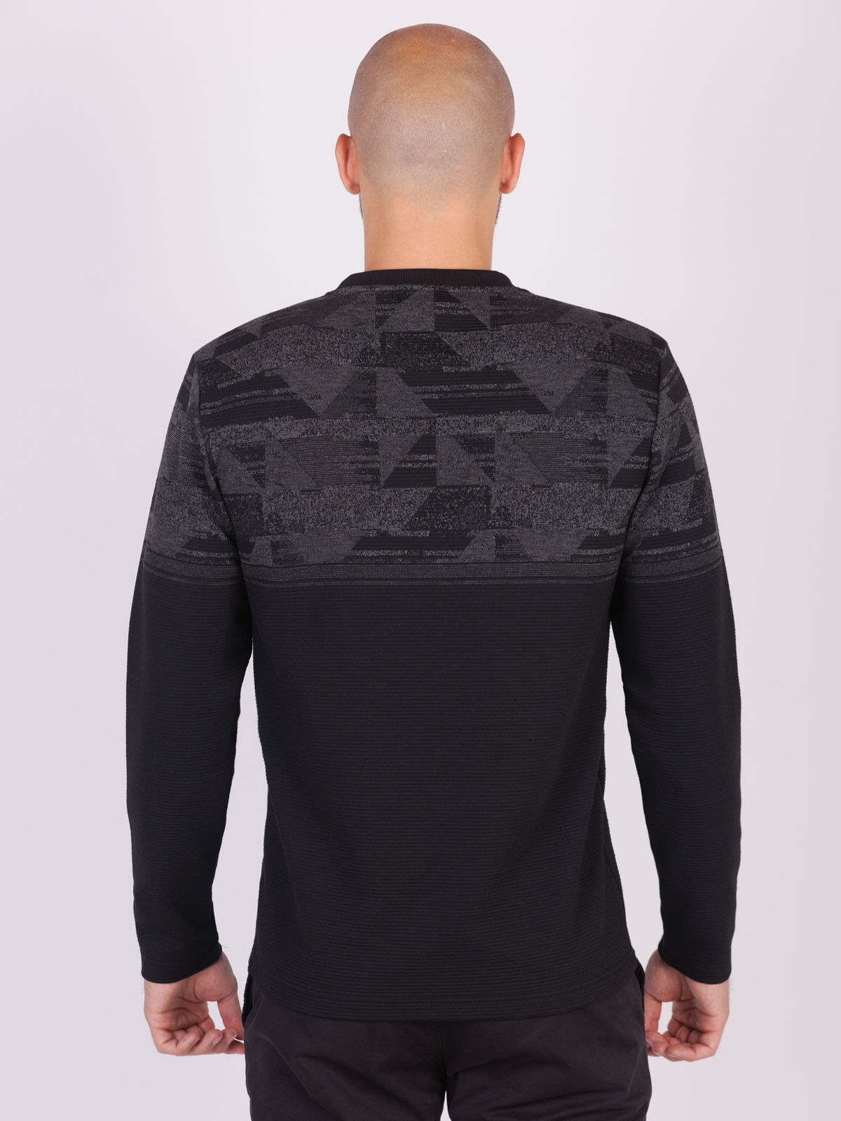 Blouse in black with gray figures - 42347 € 32.06 img2
