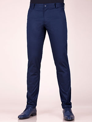 Trousers in dark blue with fitted silho - 60244 - € 14.06