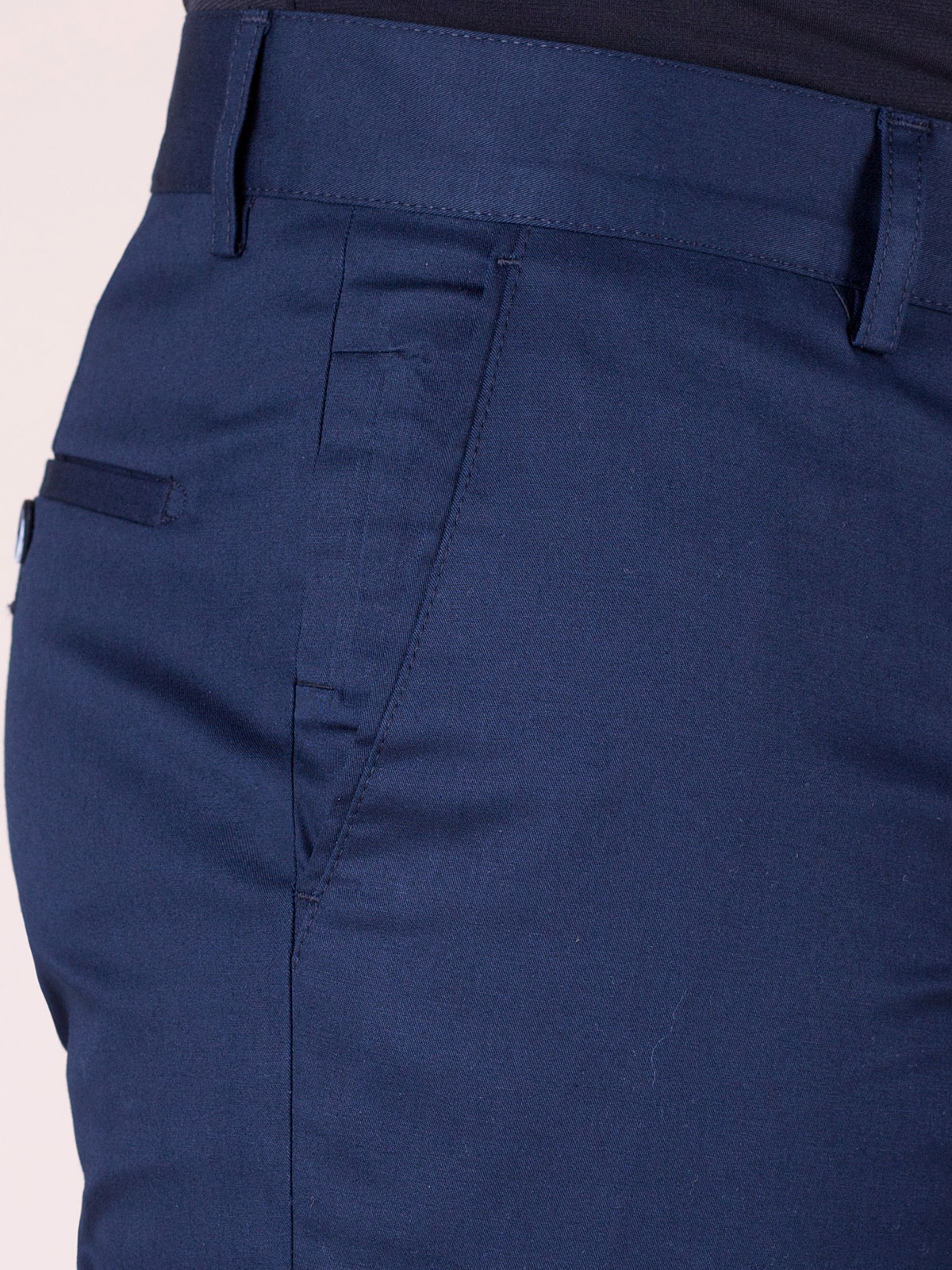 Παντελόνι σε σκούρο μπλε με εφαρμοστή σ - 60244 € 14.06 img3