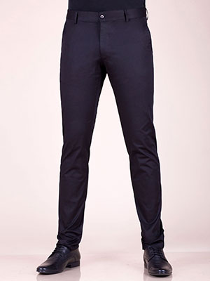 Κομψό μαύρο βαμβακερό παντελόνι - 60245 - € 14.06