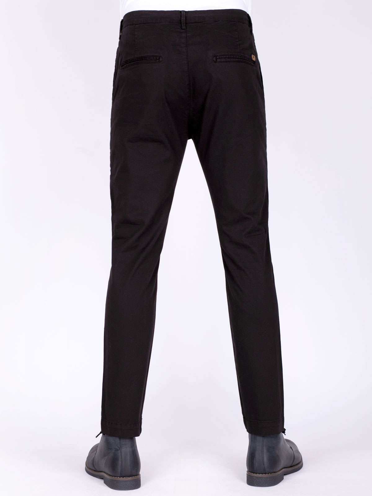 Παντελόνι σε μαύρο χρώμα με κορδόνια - 60284 € 61.30 img3