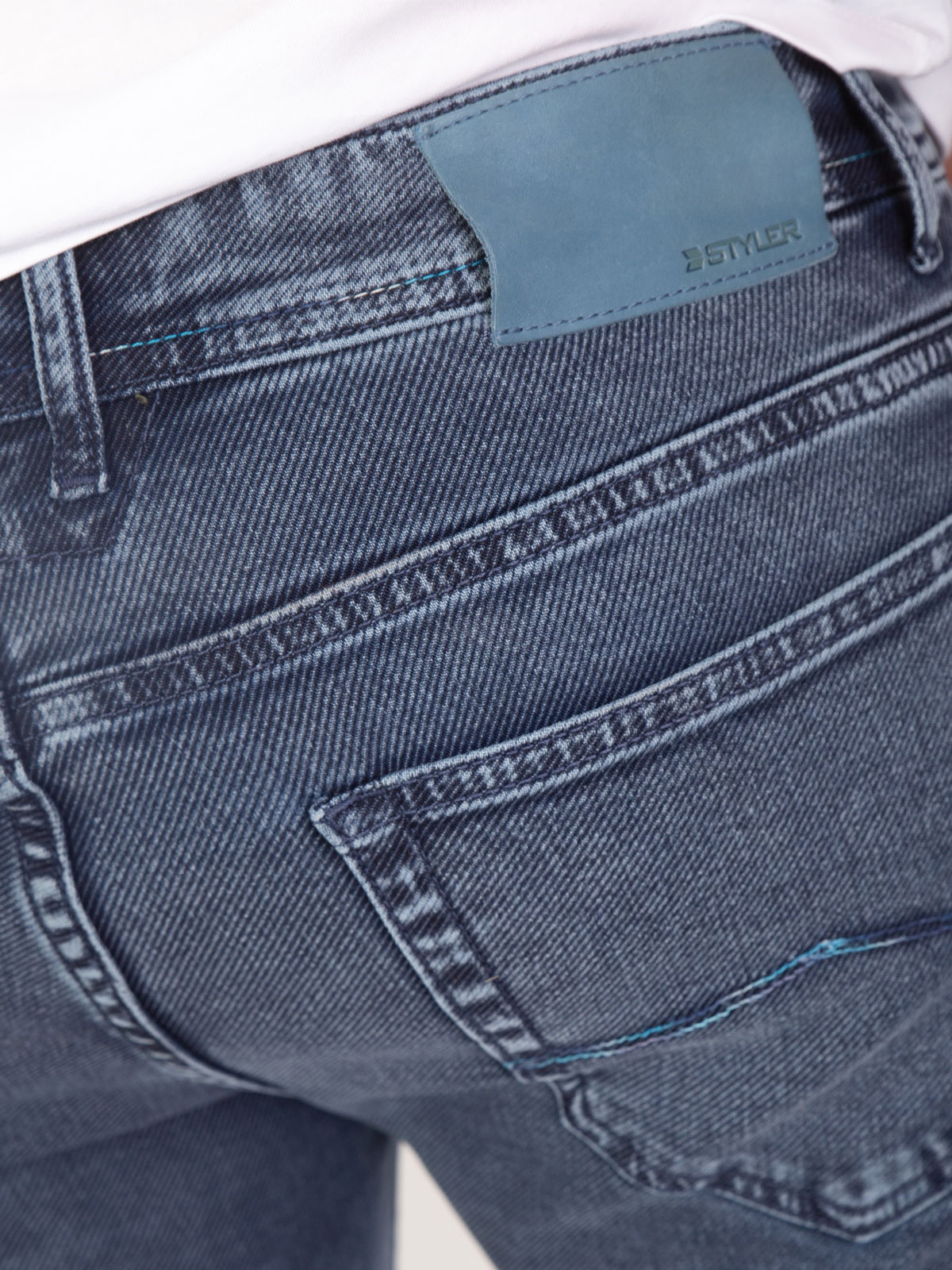 Fitted jeans in medium blue denim - 62152 € 27.56 img5