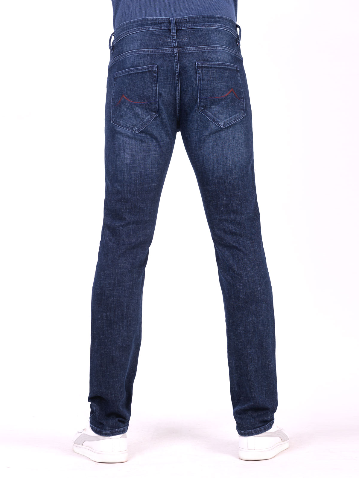 Blue jeans with a fitted silhouette - 62170 € 78.18 img2