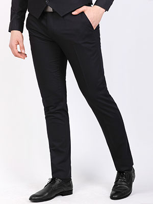 Κομψό παντελόνι με εφαρμοστή σιλουέτα-63333-€ 62.99