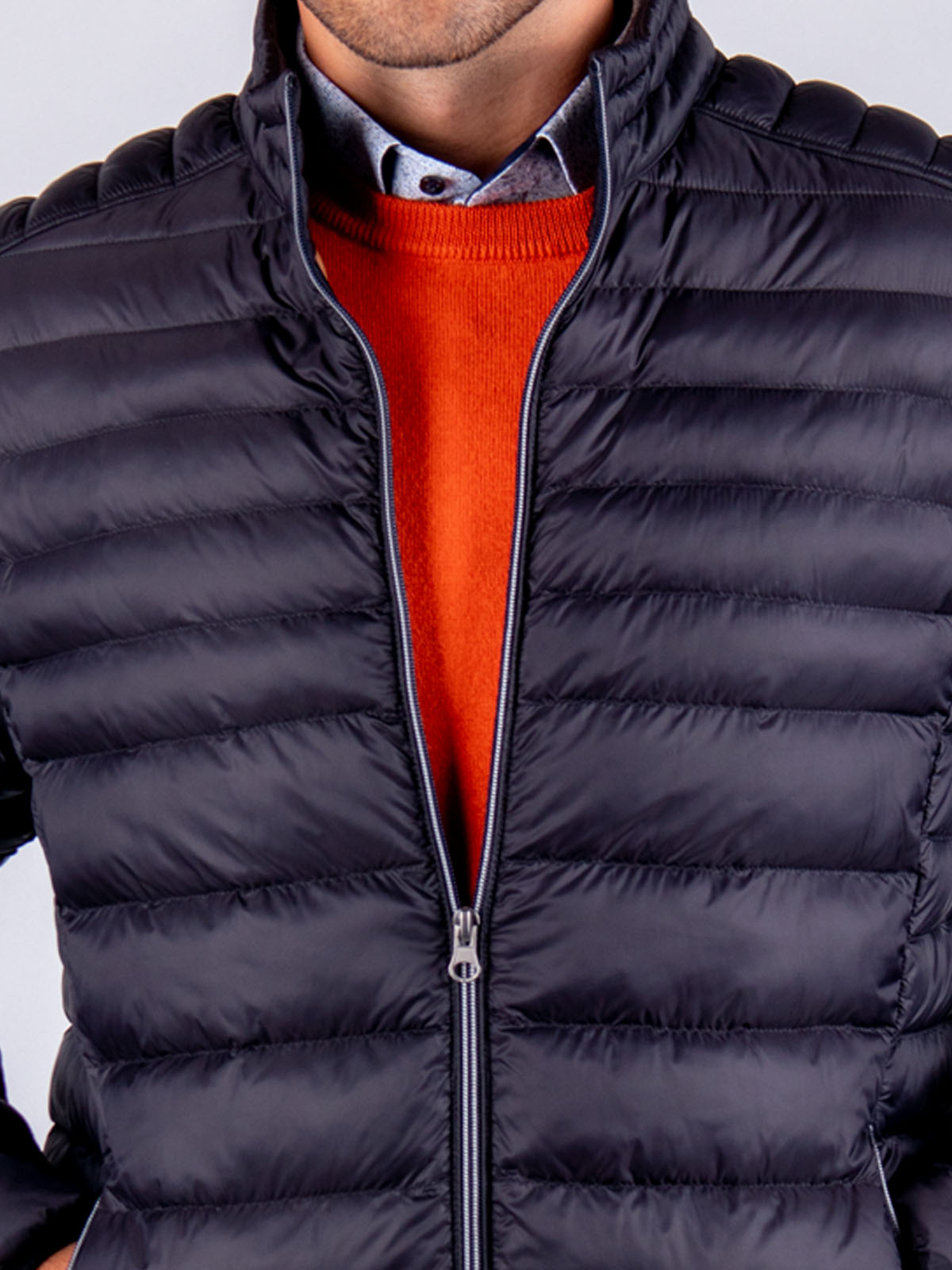 Jachetă neagră scurtă matlasată - 65100 € 44.43 img4