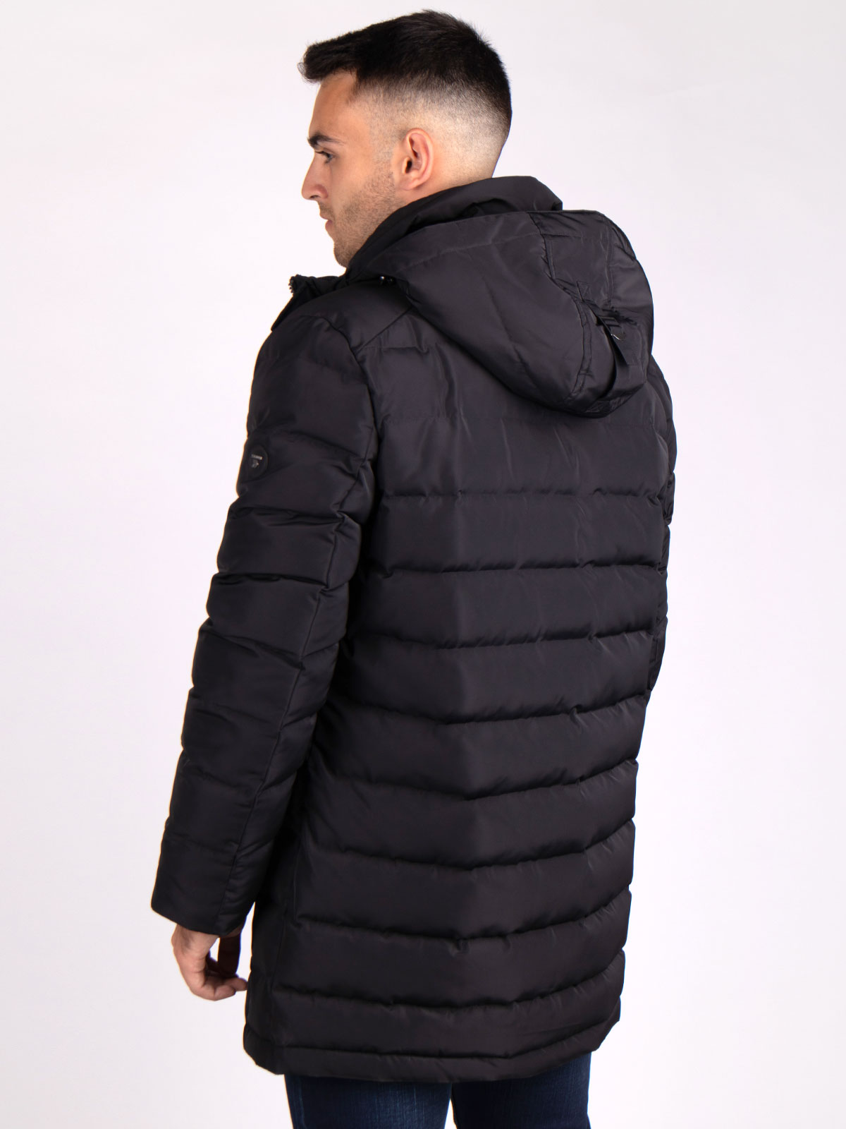 Jachetă neagră lungă matlasată cu glugă - 65106 € 151.29 img3