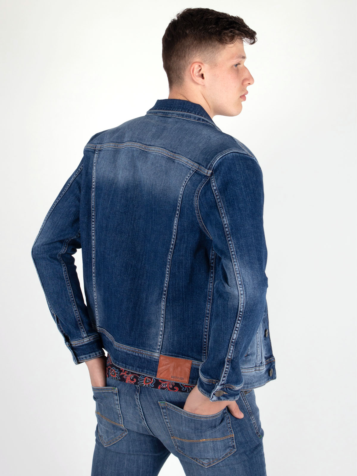 Denim jacket with trit effect - 66030 € 44.43 img3