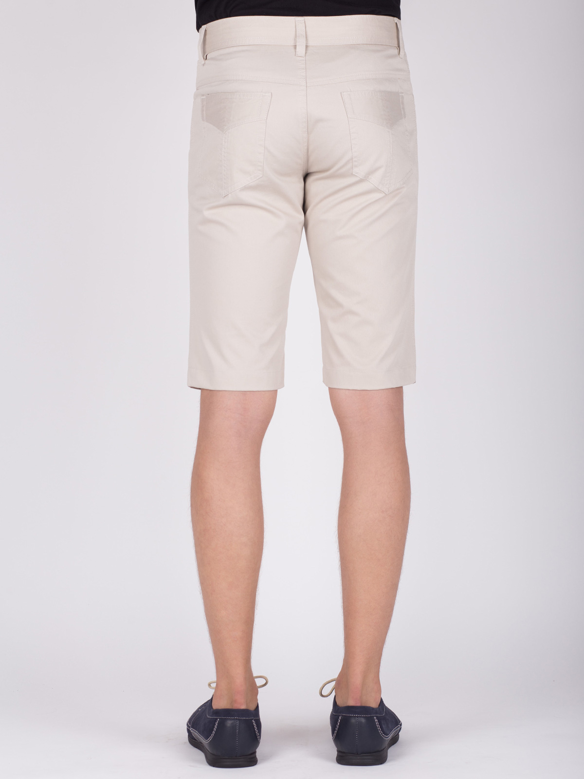  light beige shorts  - 67010 € 11.25 img3