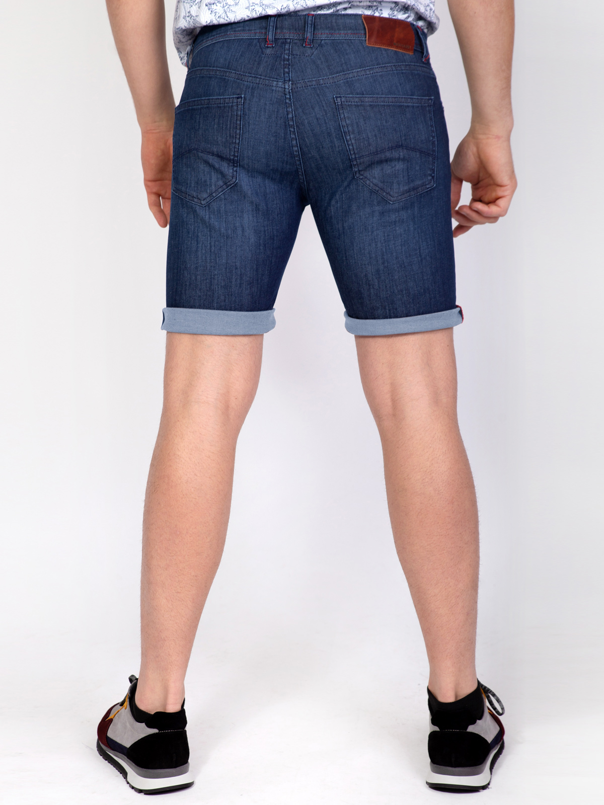 Denim shorts with laundry effect - 67068 € 40.49 img3