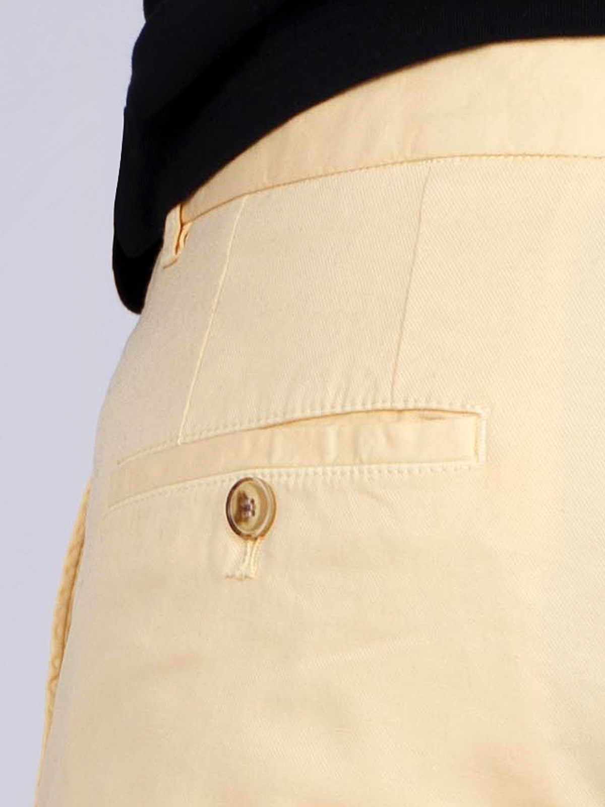 Pantaloni scurți din bumbac în galben - 67080 € 38.24 img4