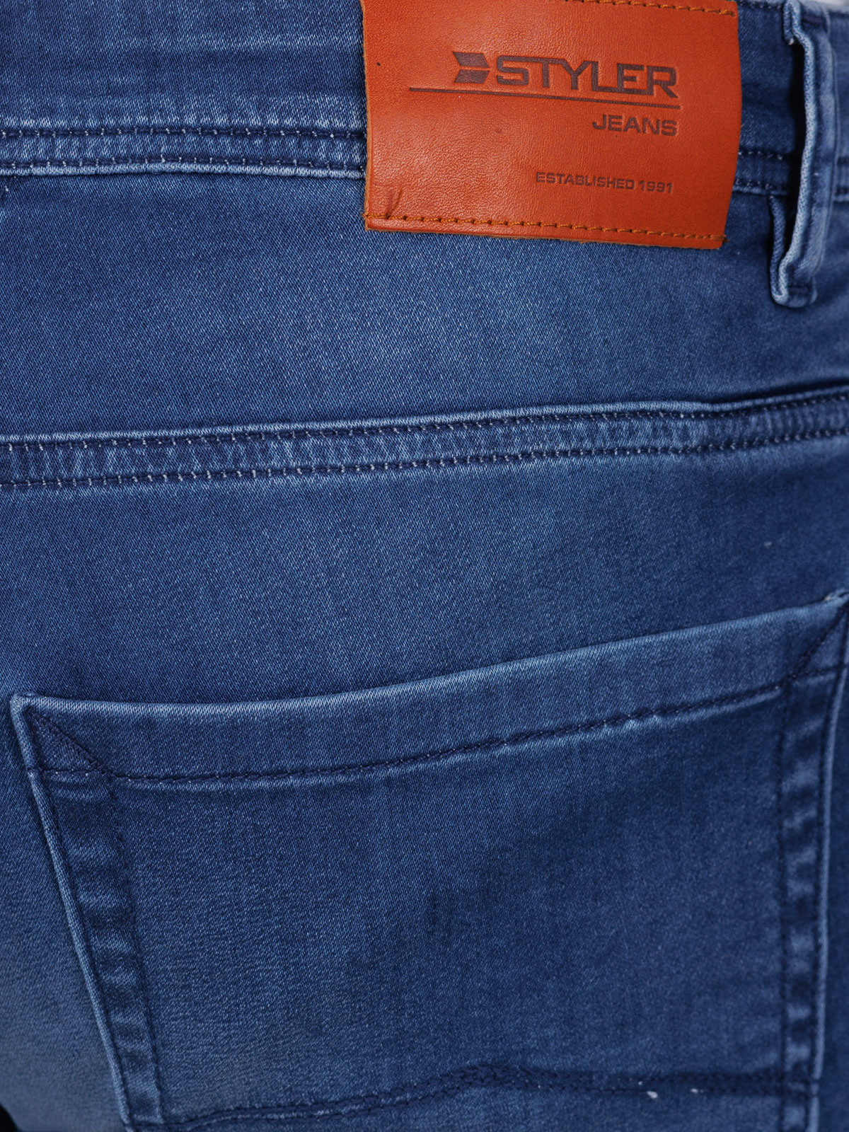 Short jeans in medium blue - 67086 € 52.87 img3