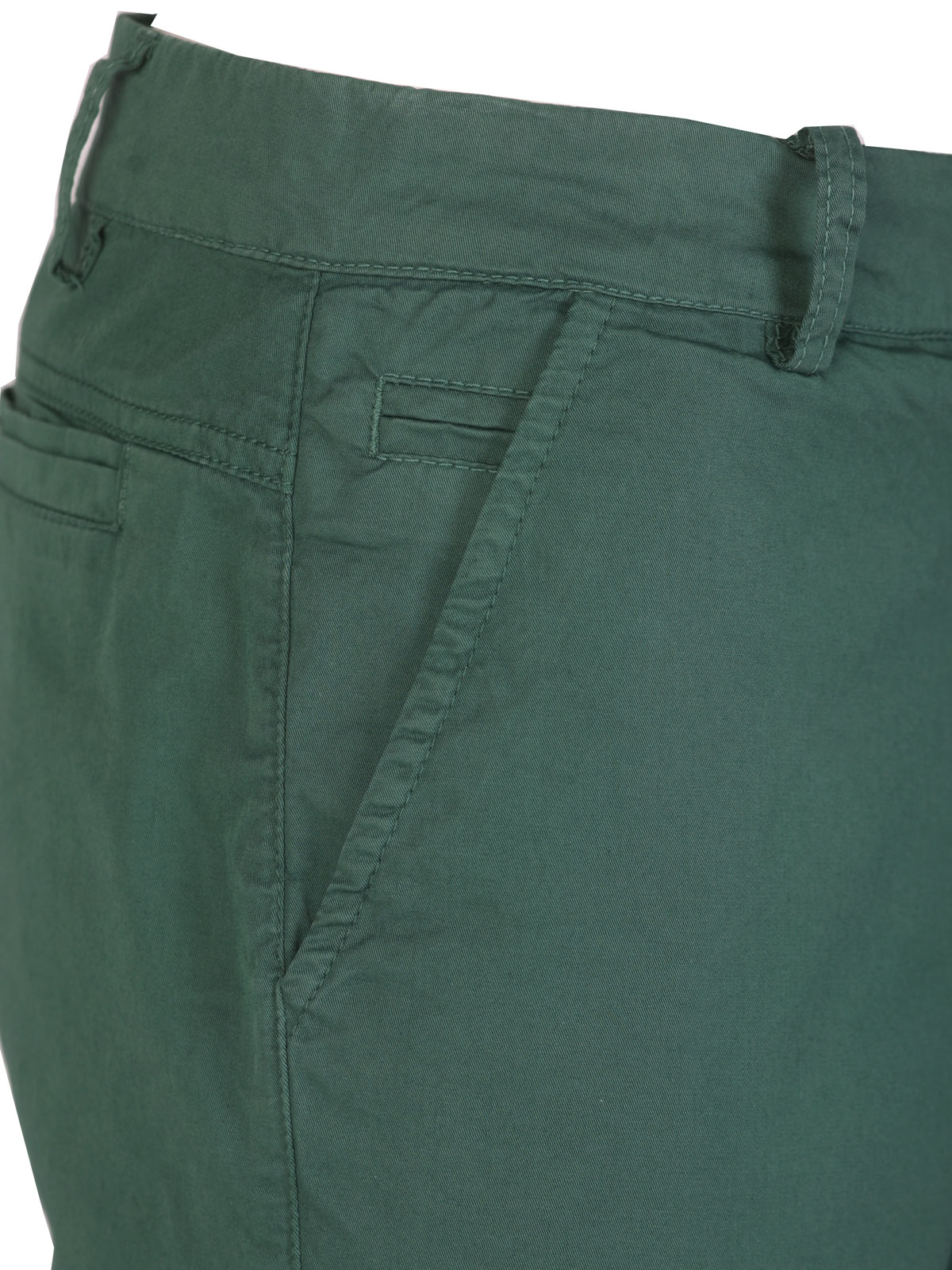 Pantaloni scurti de culoare verde - 67093 € 43.87 img2