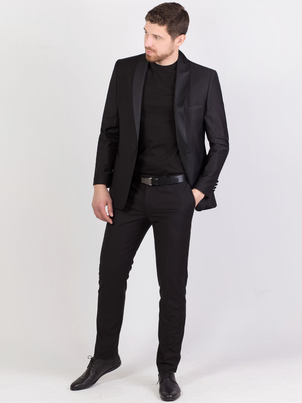 Costum negru cu eșarfă cu guler de sati - 68050 € 164.79 img3