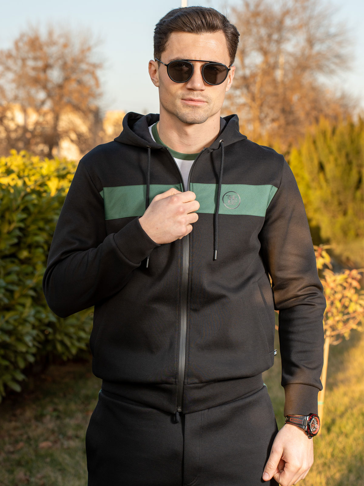 Sports set in black and green-69006-€ 77.61