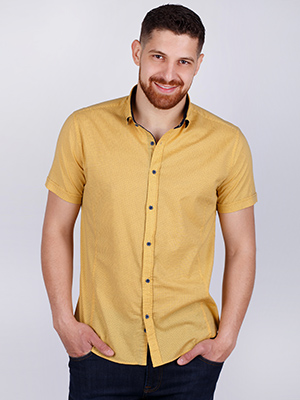Yellow fitted shirt with fine print - 80221 - € 21.93