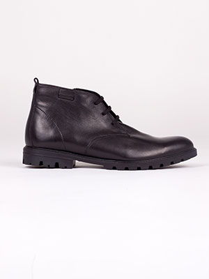  μαύρες μπότες με κορδόνια και φερμουάρ  - 81047 - € 41.62