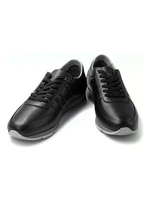 Αθλητικά μαύρα δερμάτινα παπούτσια-81100-€ 51.74