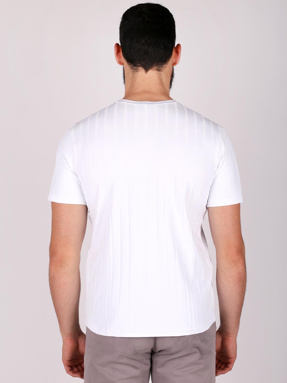  tshirt in white with embossed stripe  - 88004 € 6.75 img2