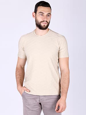  μπεζ μπλουζάκι με ρόμβους  - 88009 - € 6.75
