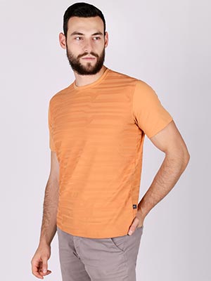  tshirt in orange with embossed  - 88011 - € 6.75