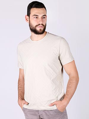  tshirt with spectacular relief in beig - 88013 - € 6.75