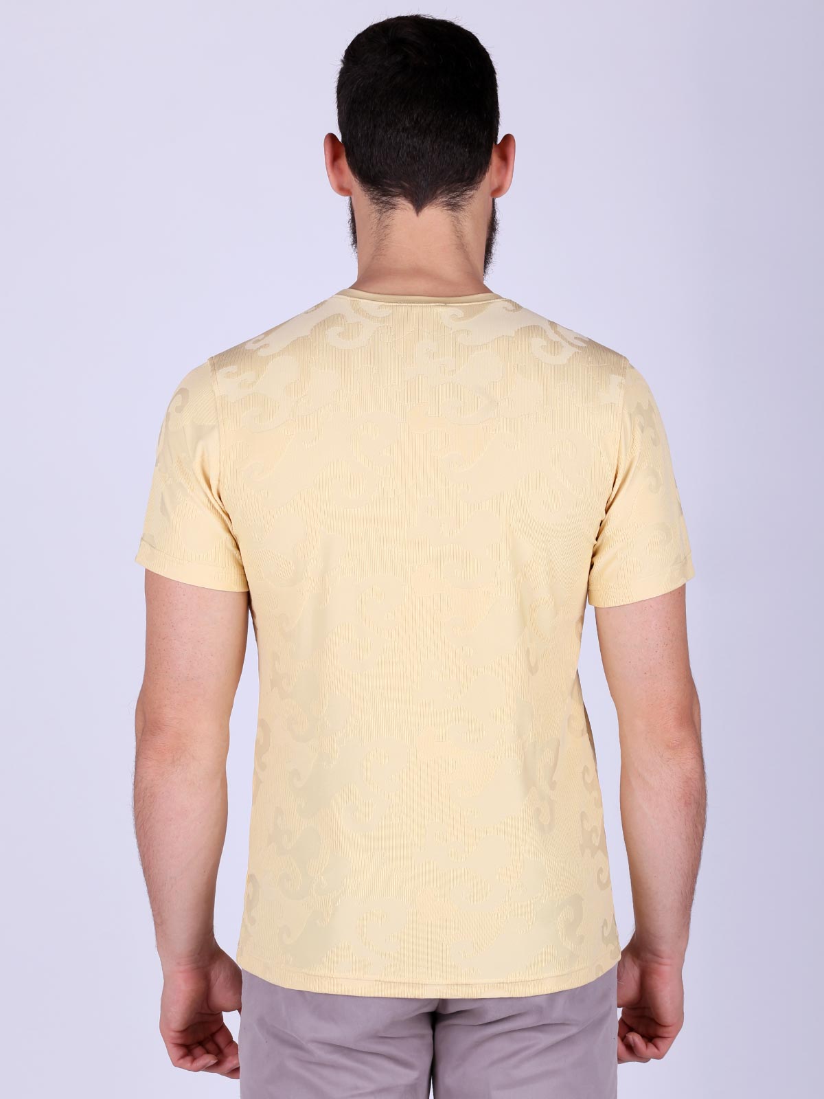  tshirt σε απαλό κίτρινο paisley  - 88019 € 6.75 img2
