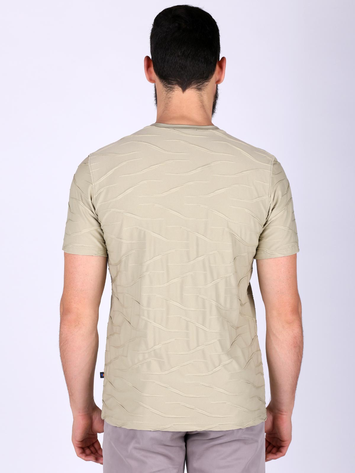  tshirt with embossed waves  - 88031 € 6.75 img2