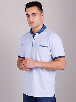 Πικέ μπλουζάκι σε γαλάζιο χρώμα - 93413 - € 38.81